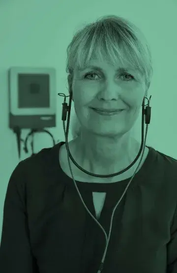 Hearing aid fitting session with real-ear measurement